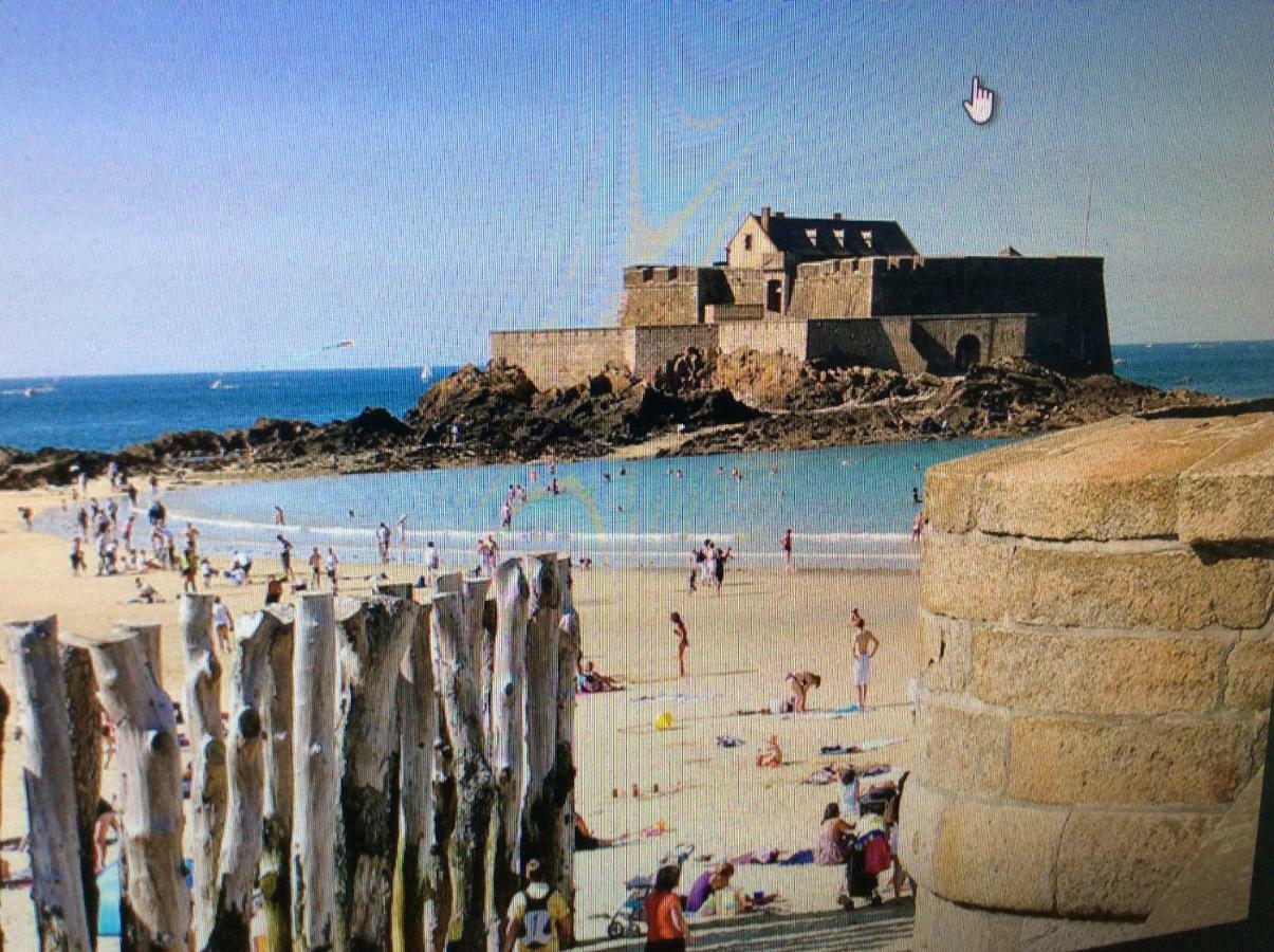 Le Dauphine 20M De La Plage Saint-Malo Esterno foto